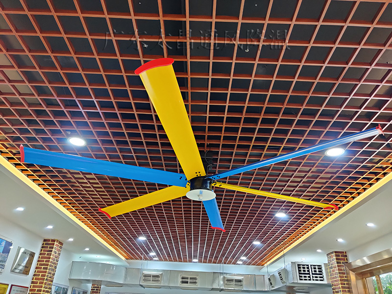 有了這臺(tái)工業(yè)大風(fēng)扇，空調(diào)費(fèi)都省了！