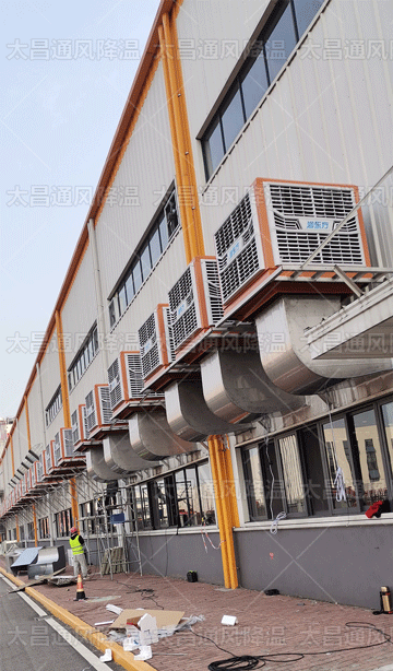 潤東方水冷式空調(diào)機組與可再生能源配合，可降溫150平方！