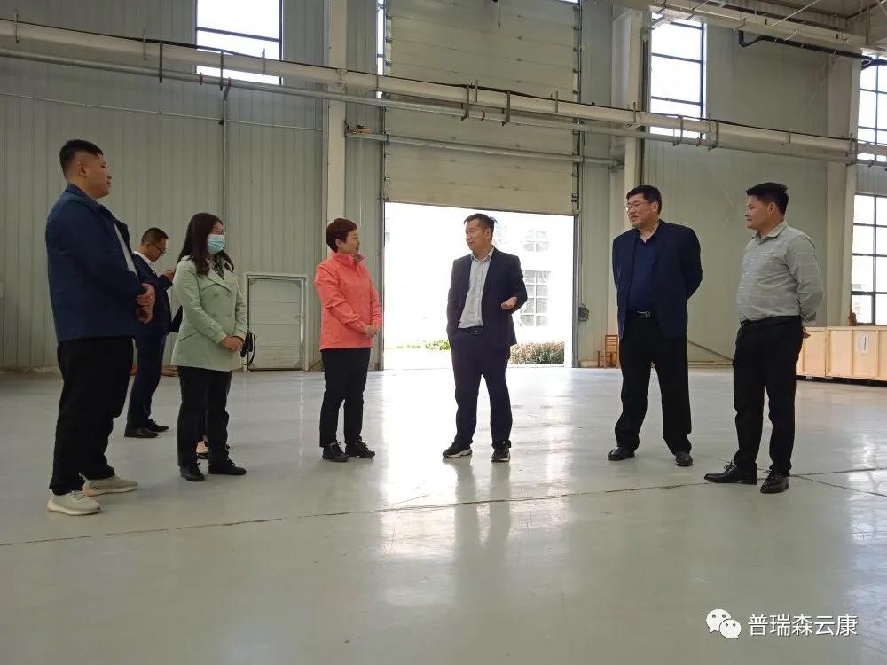 ������һ��Ժ���I(l��ng)��(d��o)�W�R����ɭ���^���죬�t(y��)������ƽ�_�٫@�϶�